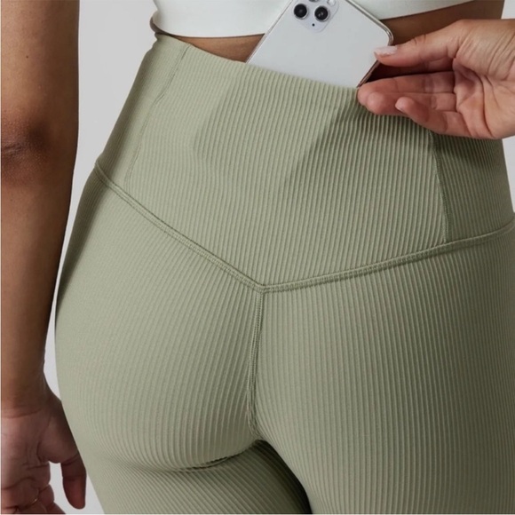 ATHLETA Elation Rib Tight Eucalyptus Olive Green Size Small Tall - Picture 2 of 10